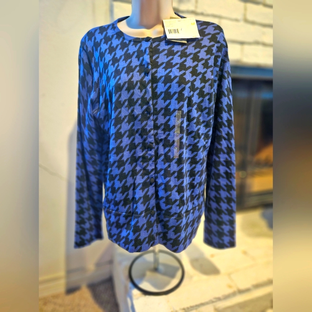 Liz claiborne Purple and Black hounds tooth print cardigan.